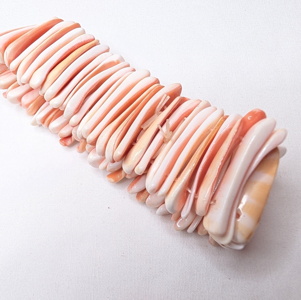 Shell Bracelet - Picture 3 of 3